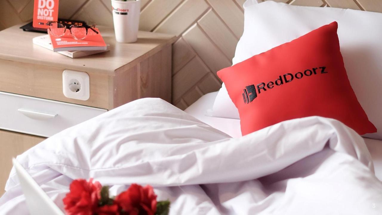Reddoorz Bamboo Saigon Hotel Su Van Hanh 胡志明市 外观 照片